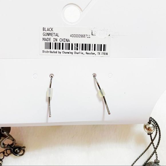 🔥2 FOR 40🔥 Charming Charlie’s Matching Necklace and Earrings - Picture 4 of 4